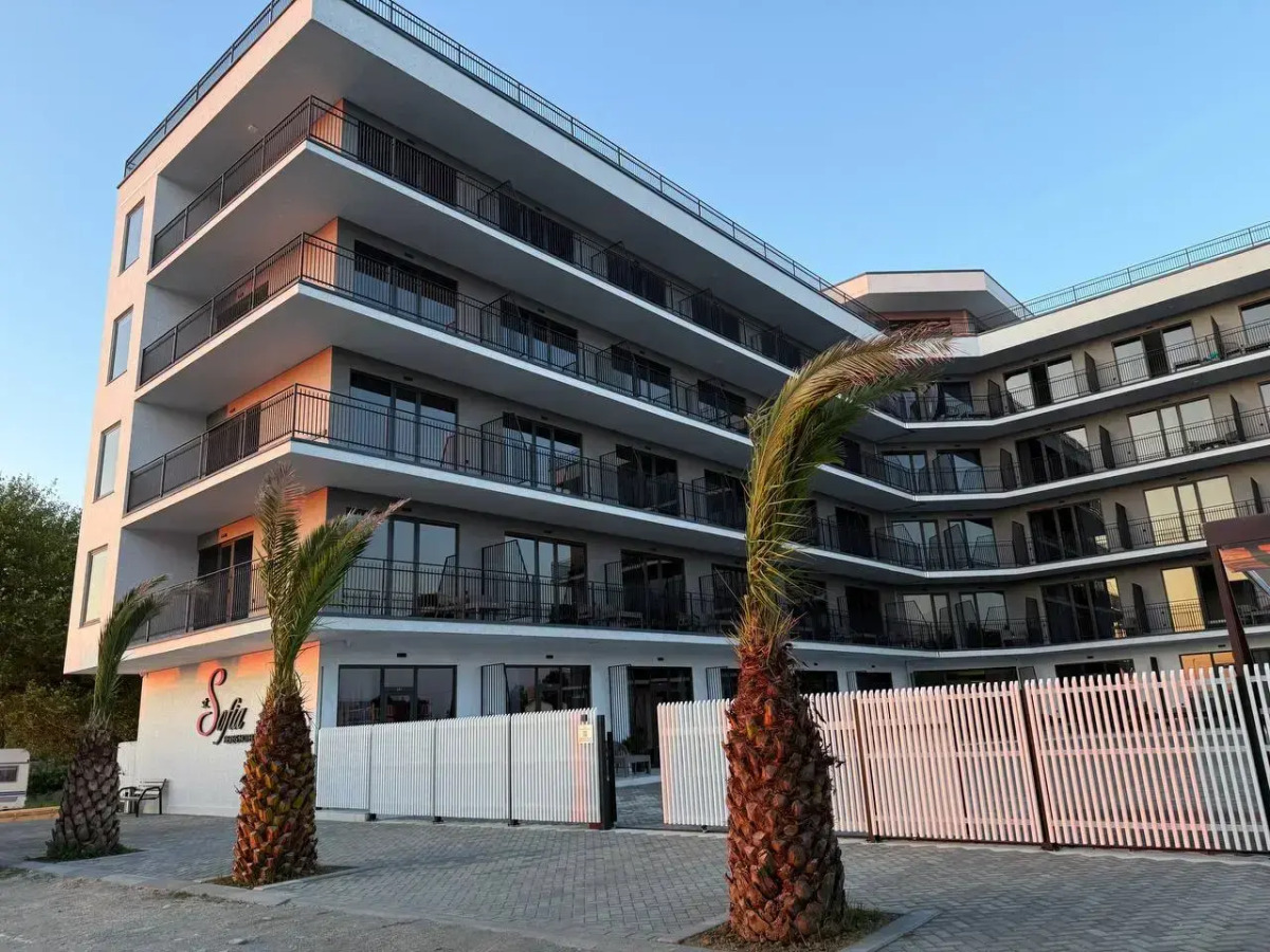 Отель  Берег Святой Софии