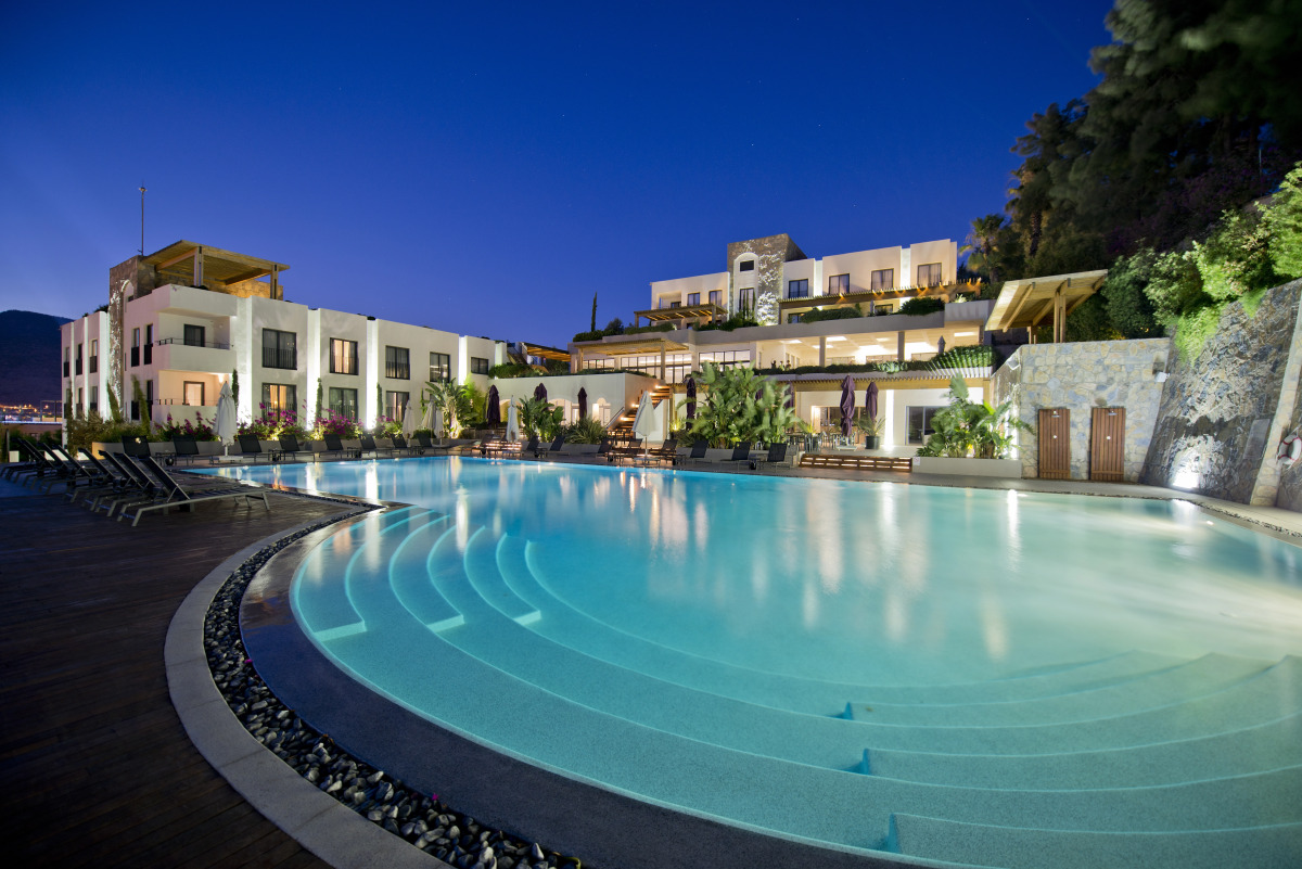 Отель Ramada Resort By Wyndham Bodrum