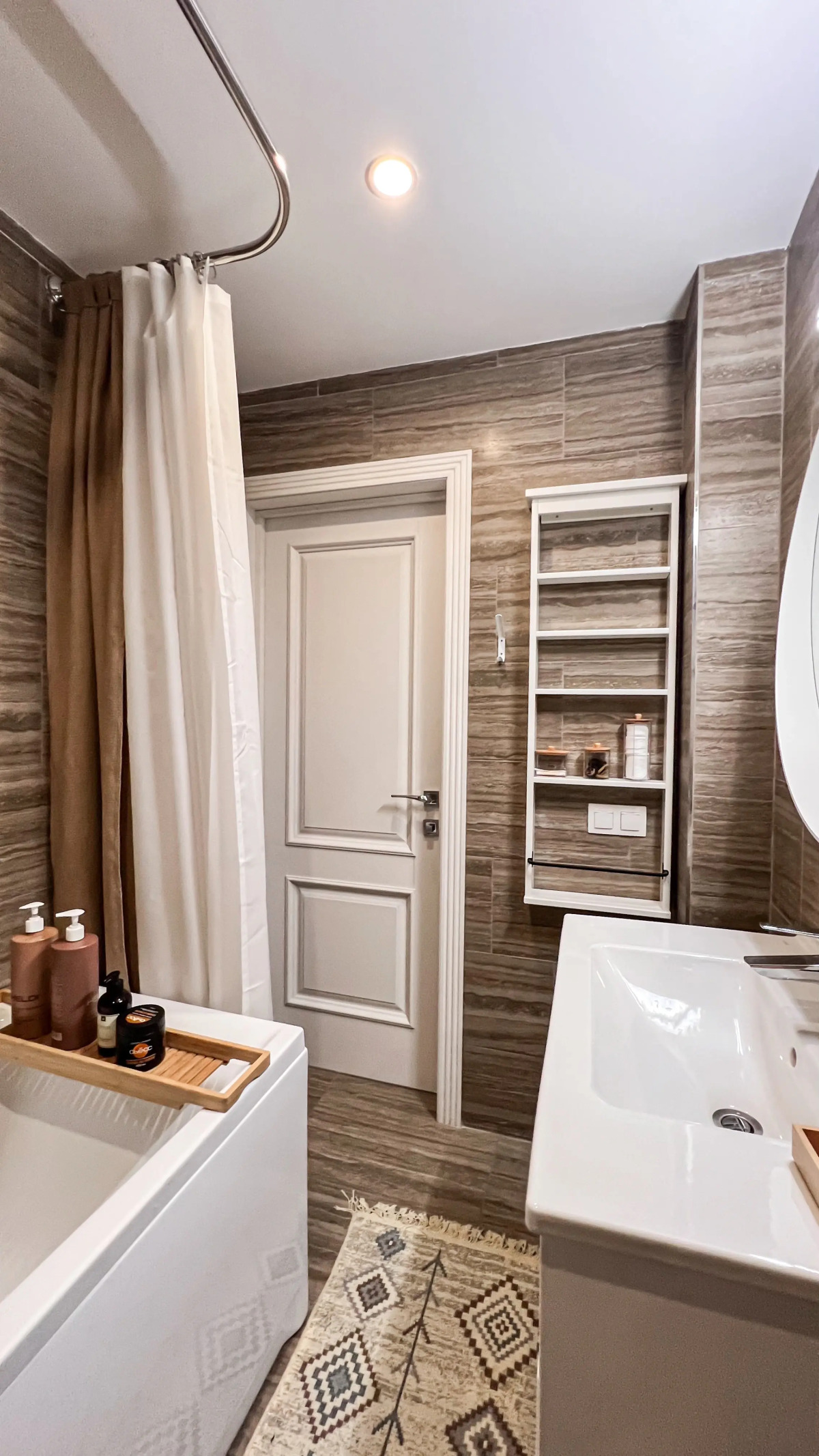 Квартира Baro двухкомнатная в отеле Hilton в центре Москвы на Таганке