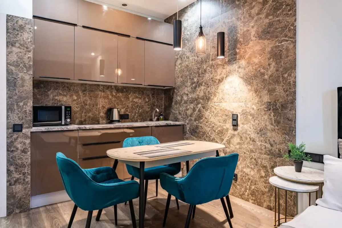 Апартаменты с Ванной у Окна