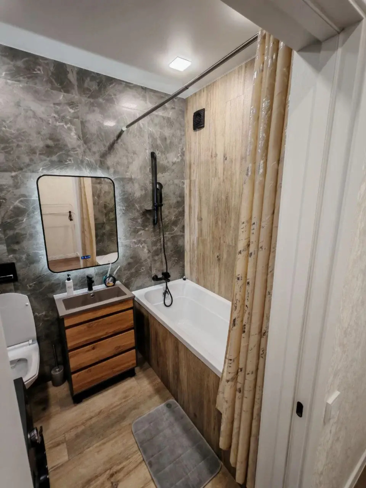 Апартаменты Авион Артхаус