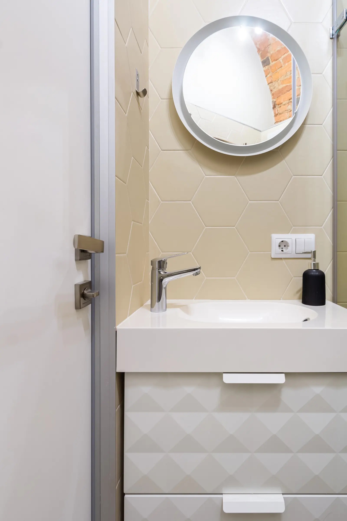 Апартаменты на набережной Макарова 14