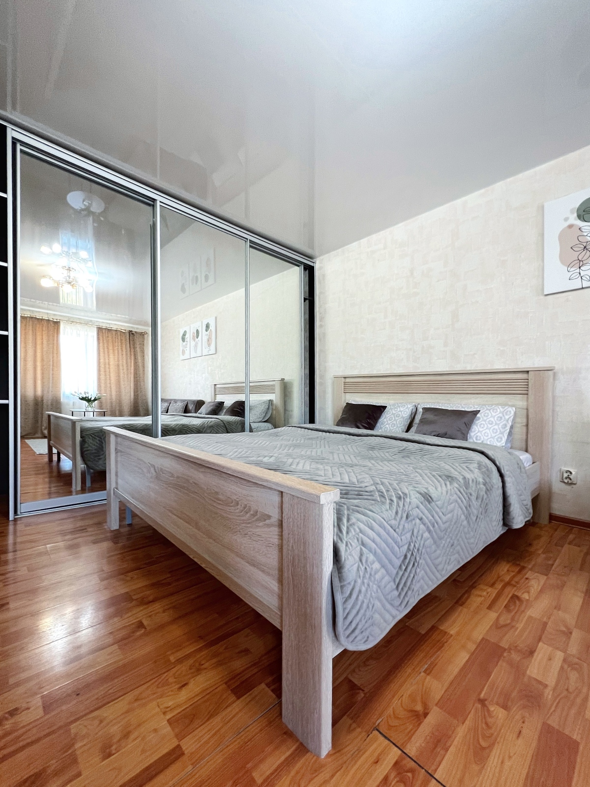 Апартаменты Granada Уютная Квартира-Студия в Самом Центре Города Рядом с Набережной Тагильского Пруда