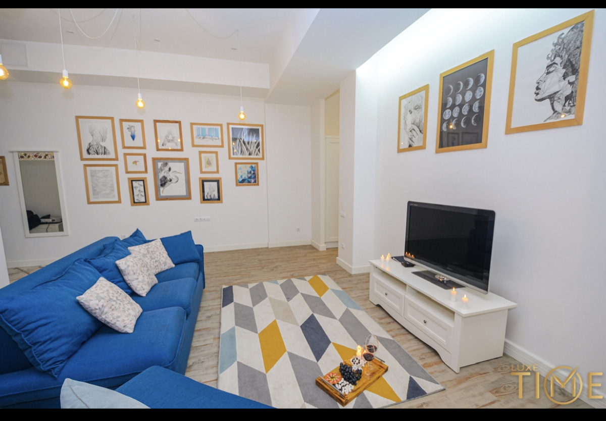 Апартаменты в центре «кинотеатр для двоих»