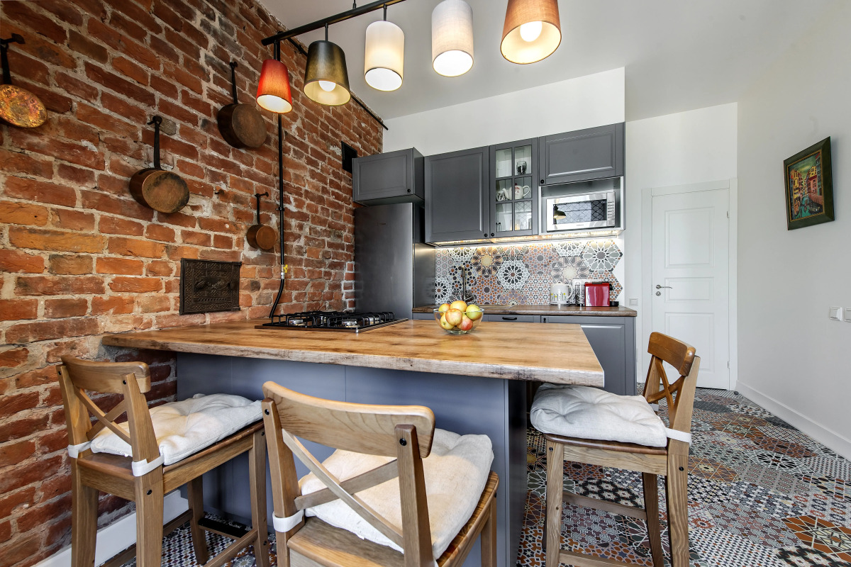 Апартаменты Яркий Лофт с видом на крыши