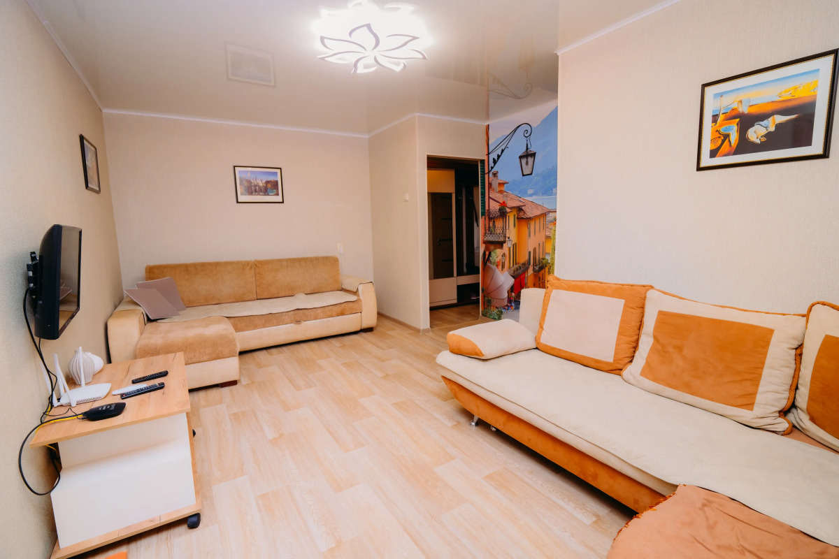 Квартира 2 комнатная на Громобоя 25