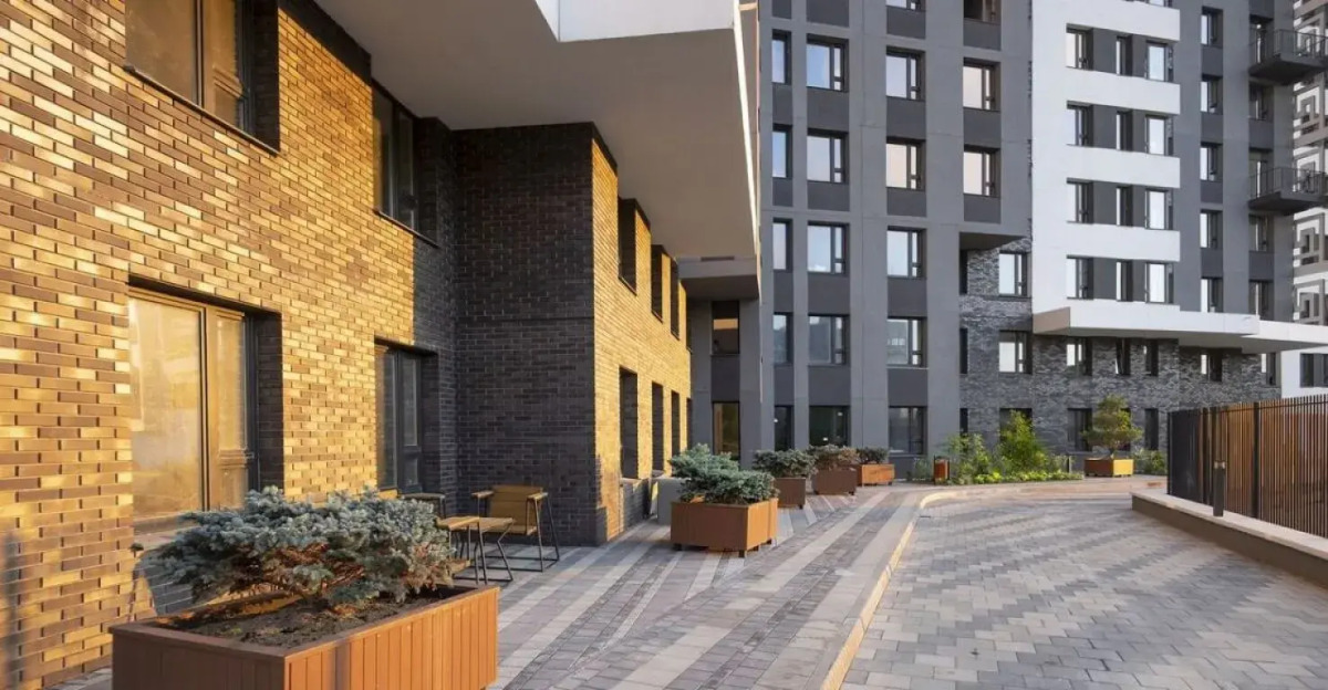 Апартаменты LikeHome Life - Калужская Букинист 1