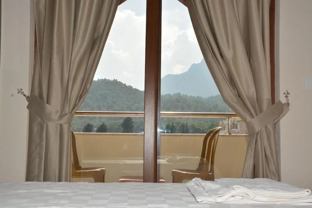 Отель Emily Rose