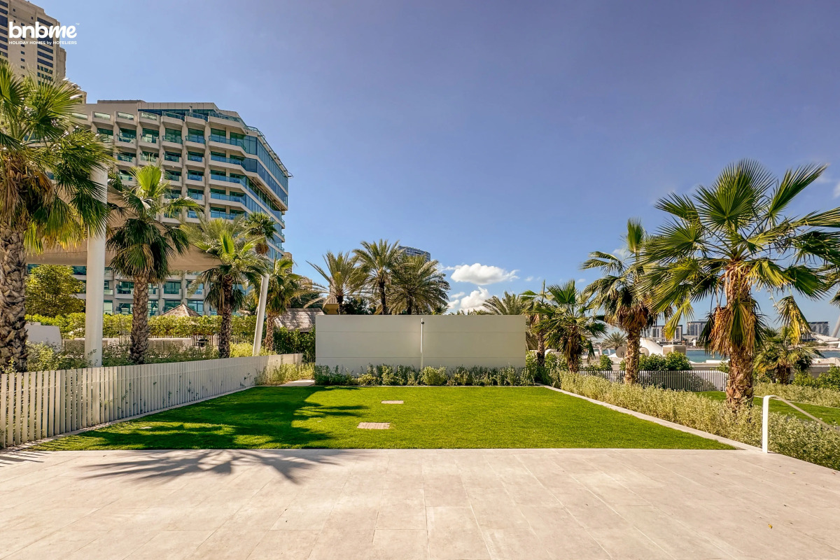 Апартаменты Bnbmehomes Marina Gem 5 min walk to Flying Cup - 2503