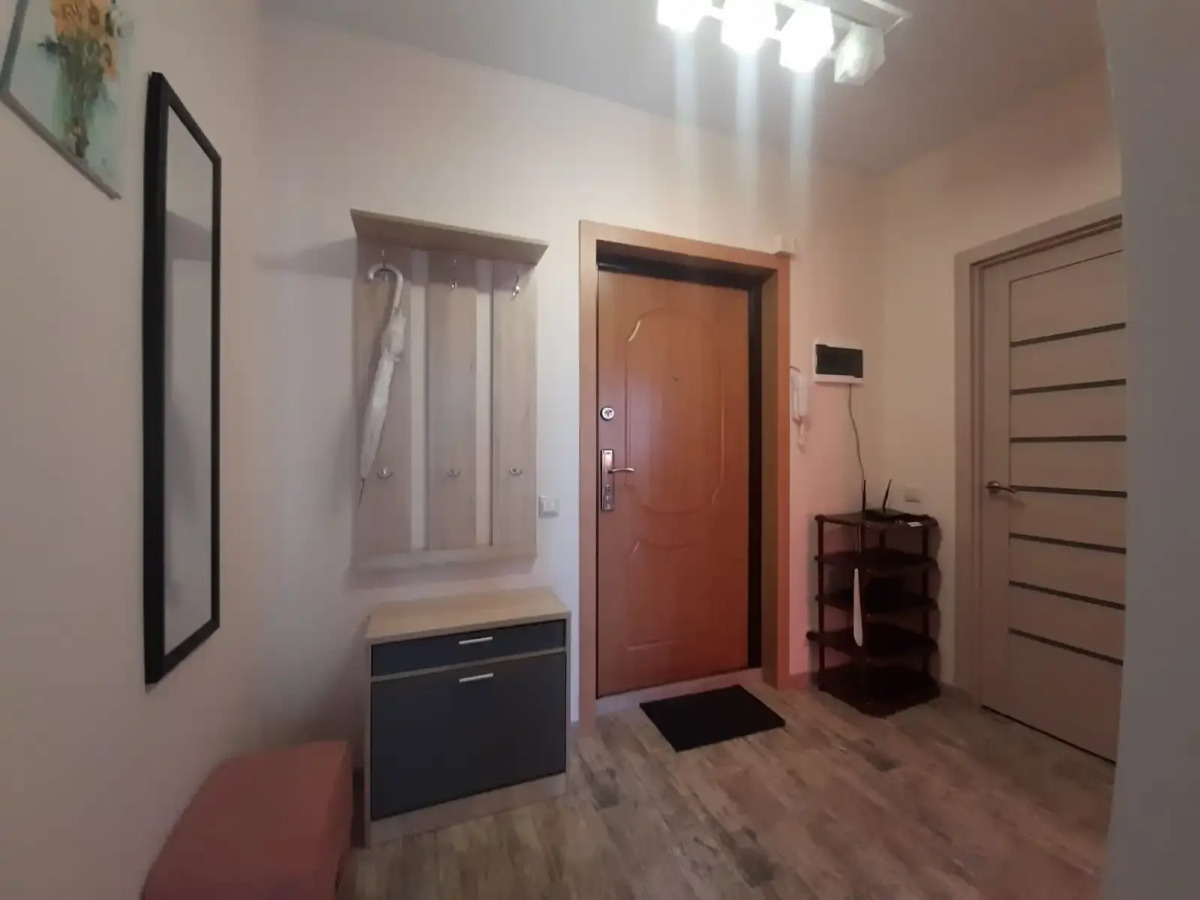 Апартаменты 1-комнатные с балконом на двенадцатом этаже