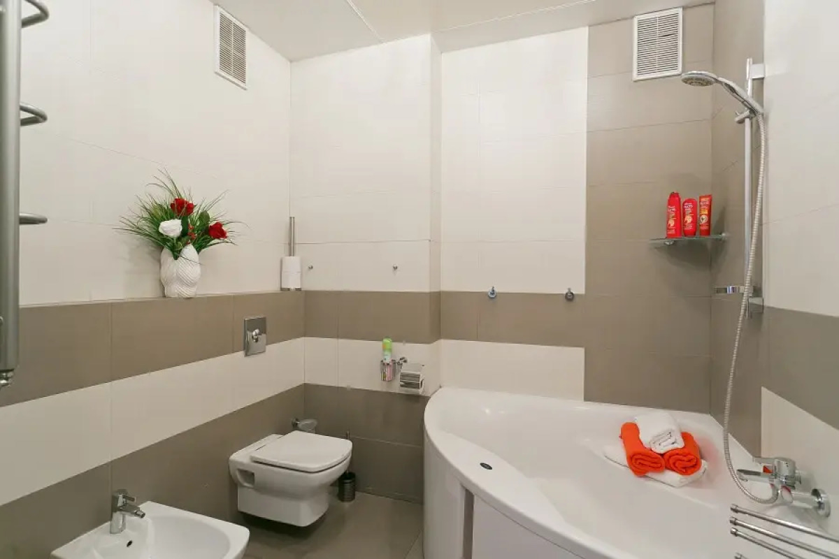 Апартаменты 3-комн. в центре Минска для 7 гостей