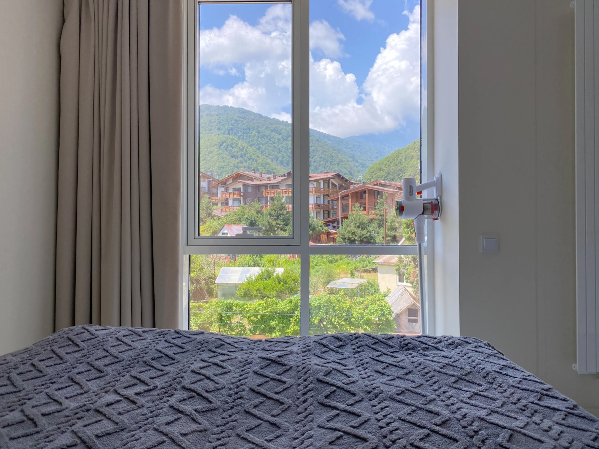 Квартира с видом на горы в центре Поляны