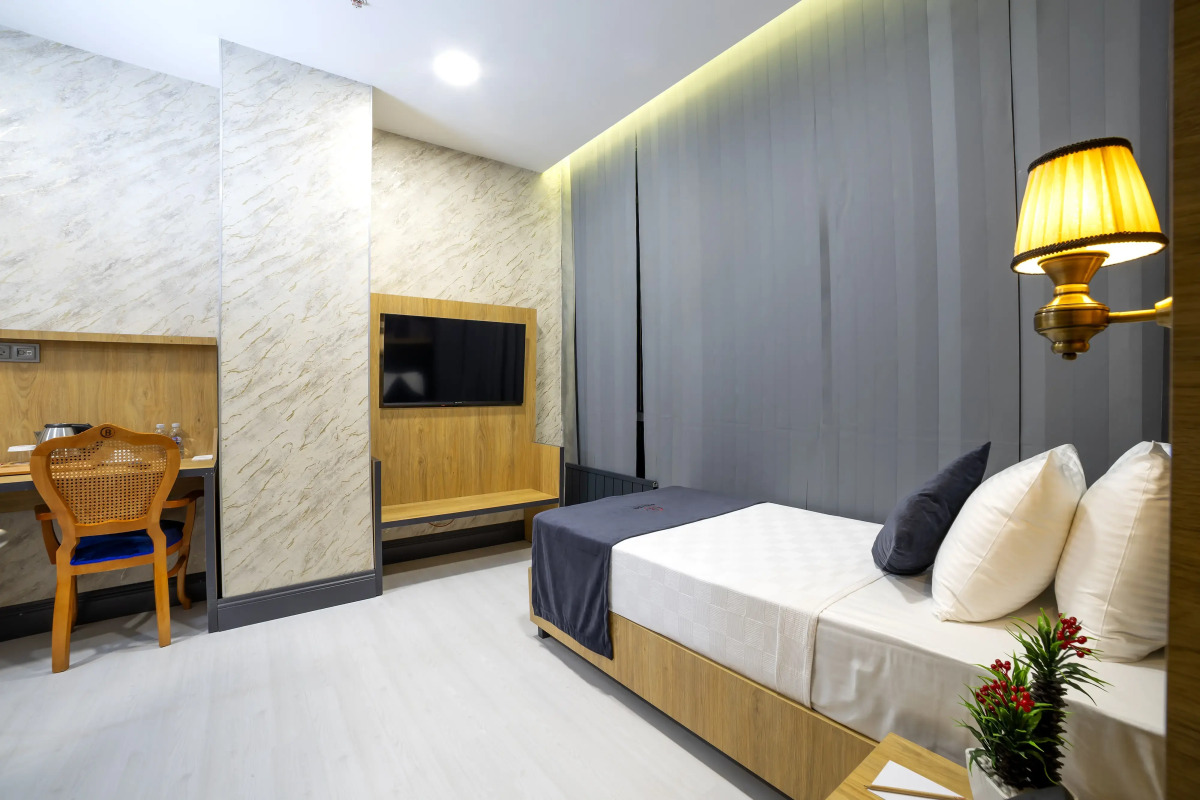 Bulton Hotel Airport