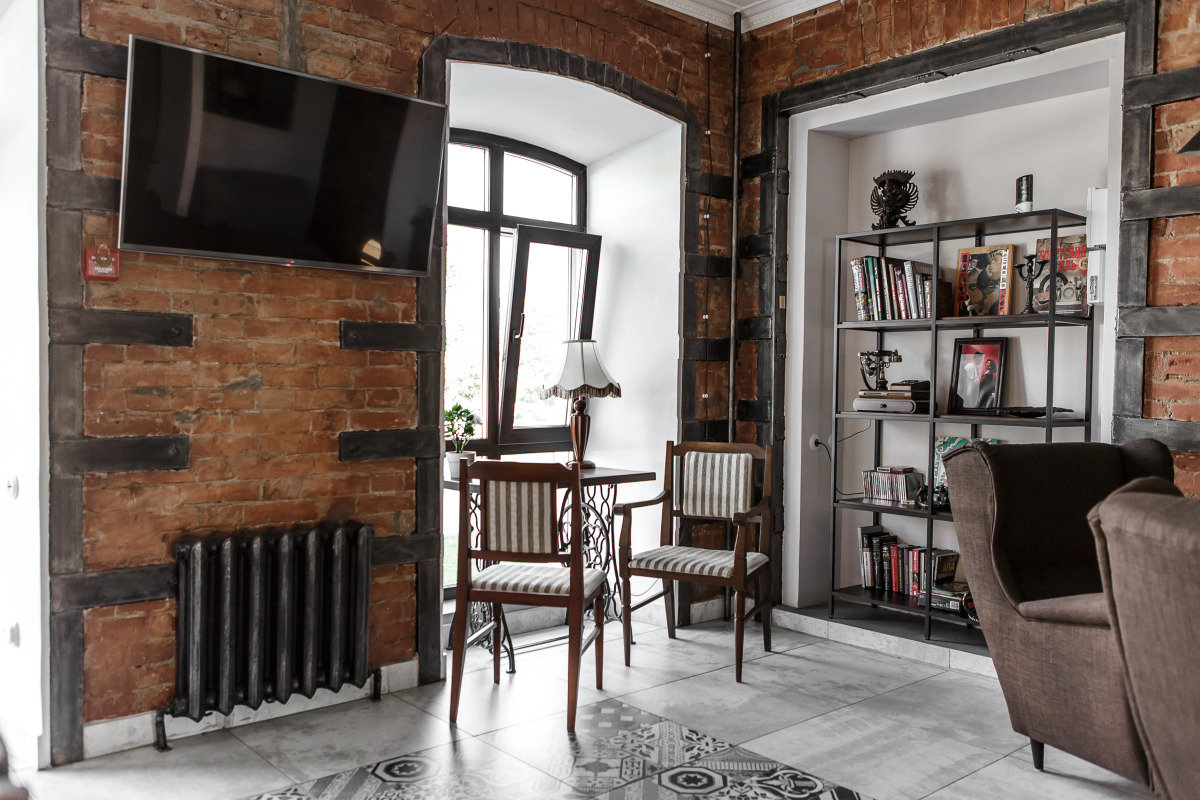 Отель Brick Walls Hotel