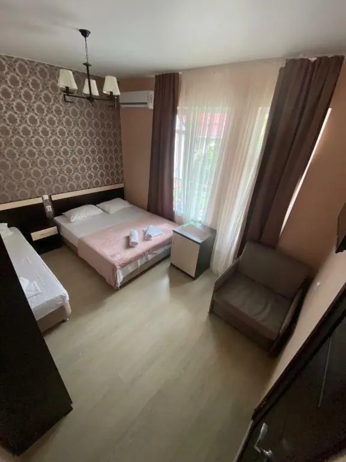 Гостевой дом Лоо-Санрайз