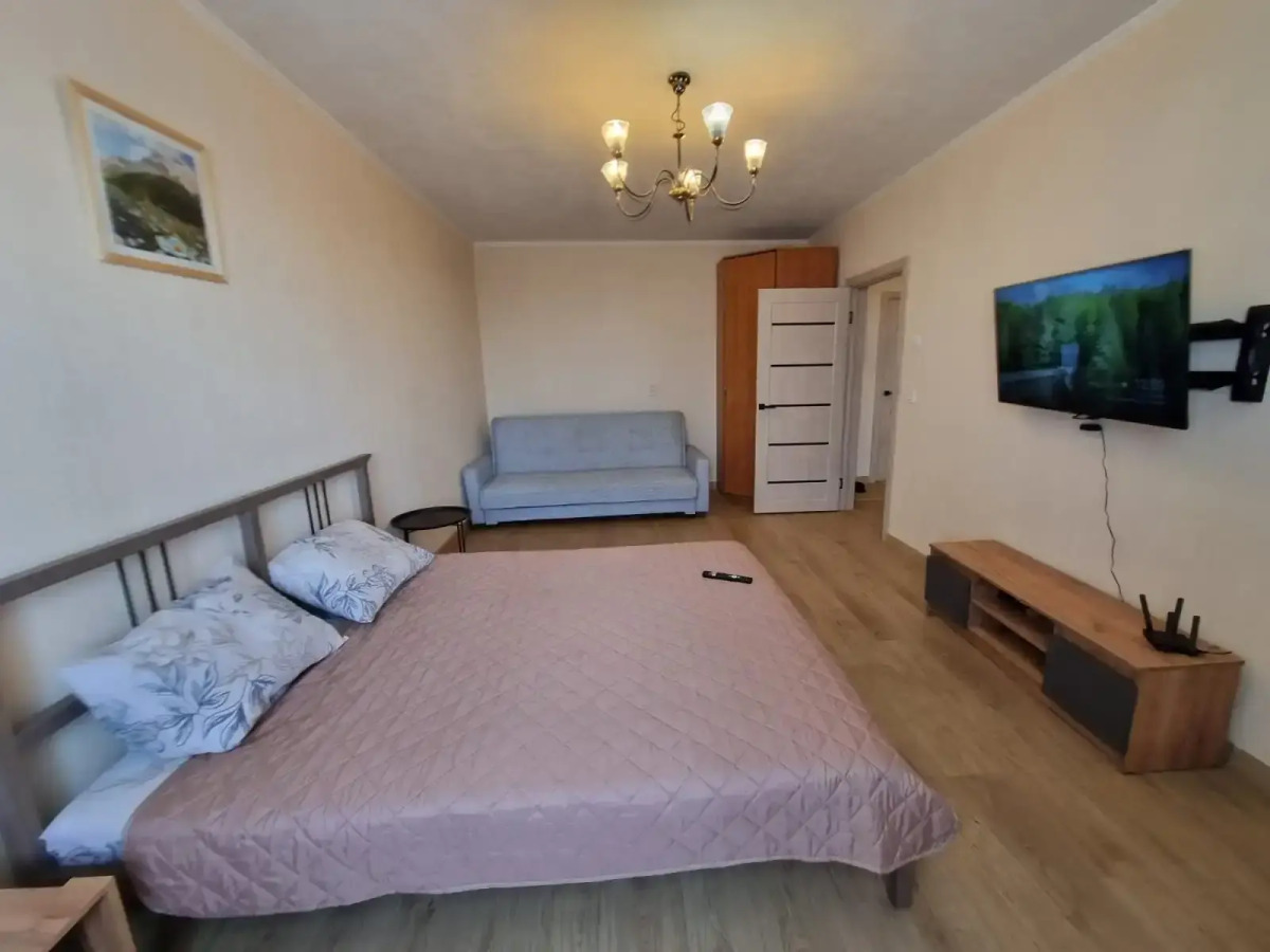 Квартира у парка 300 летия