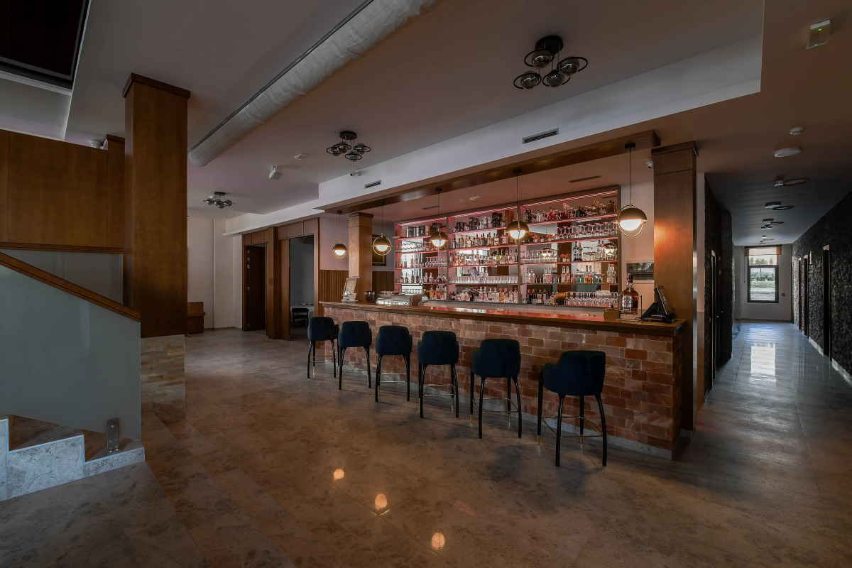 Отель Alexander Resort