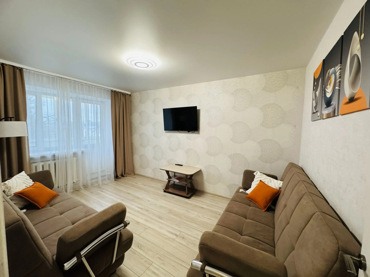 Квартира на Андрея Дементьева