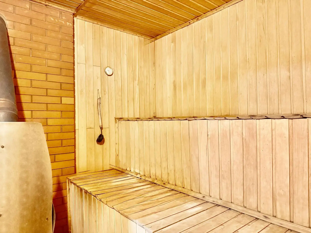 Thach from Travel Hotels Entourage