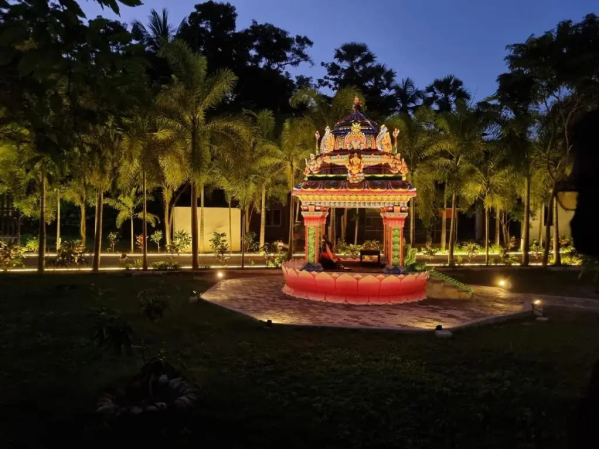 Отель Trincomalee Beach Resort & Spa