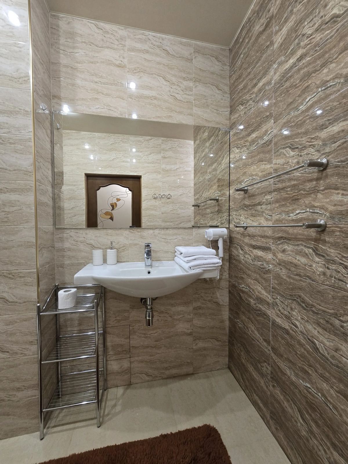 Апартаменты у набережной Суры на М. Горького 18