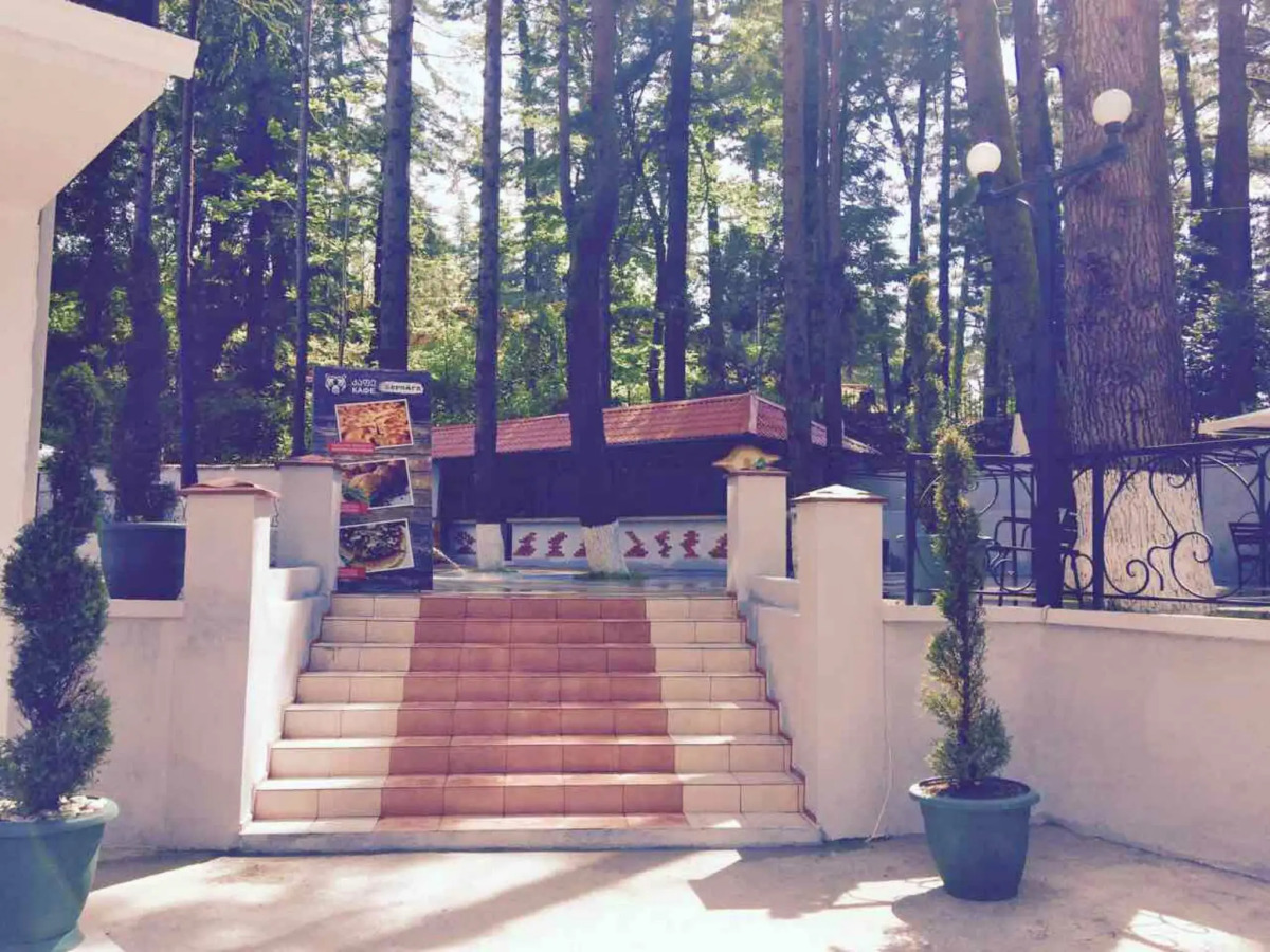 Отель Nine Brothers