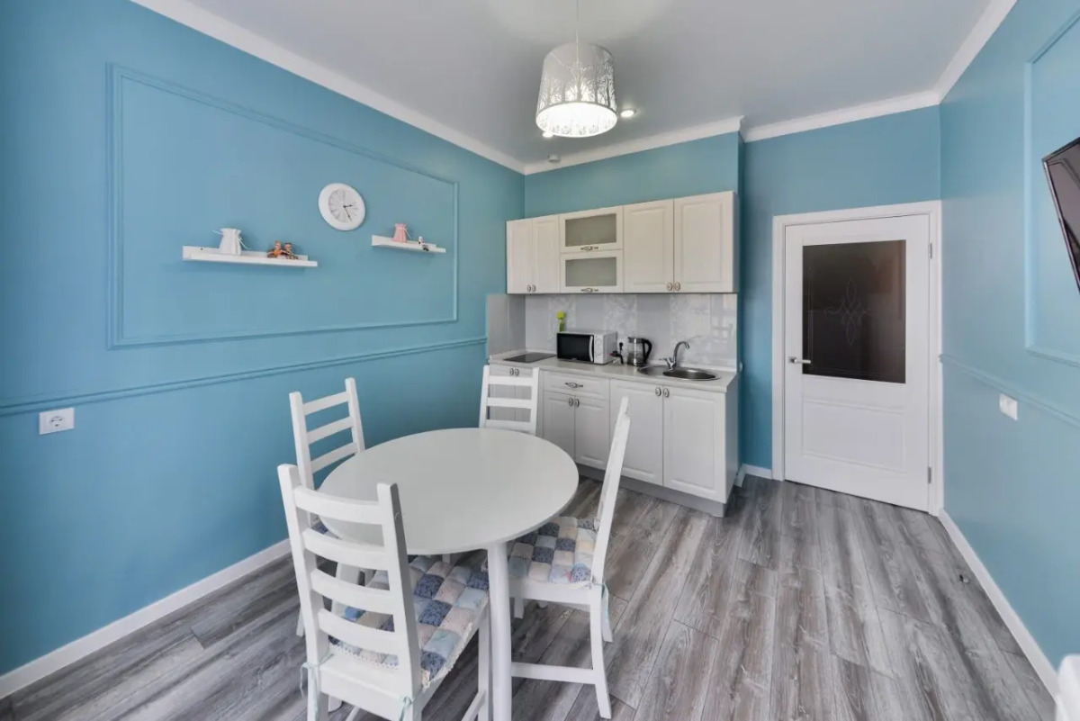 Апартаменты в центре Астаны с видом из окна