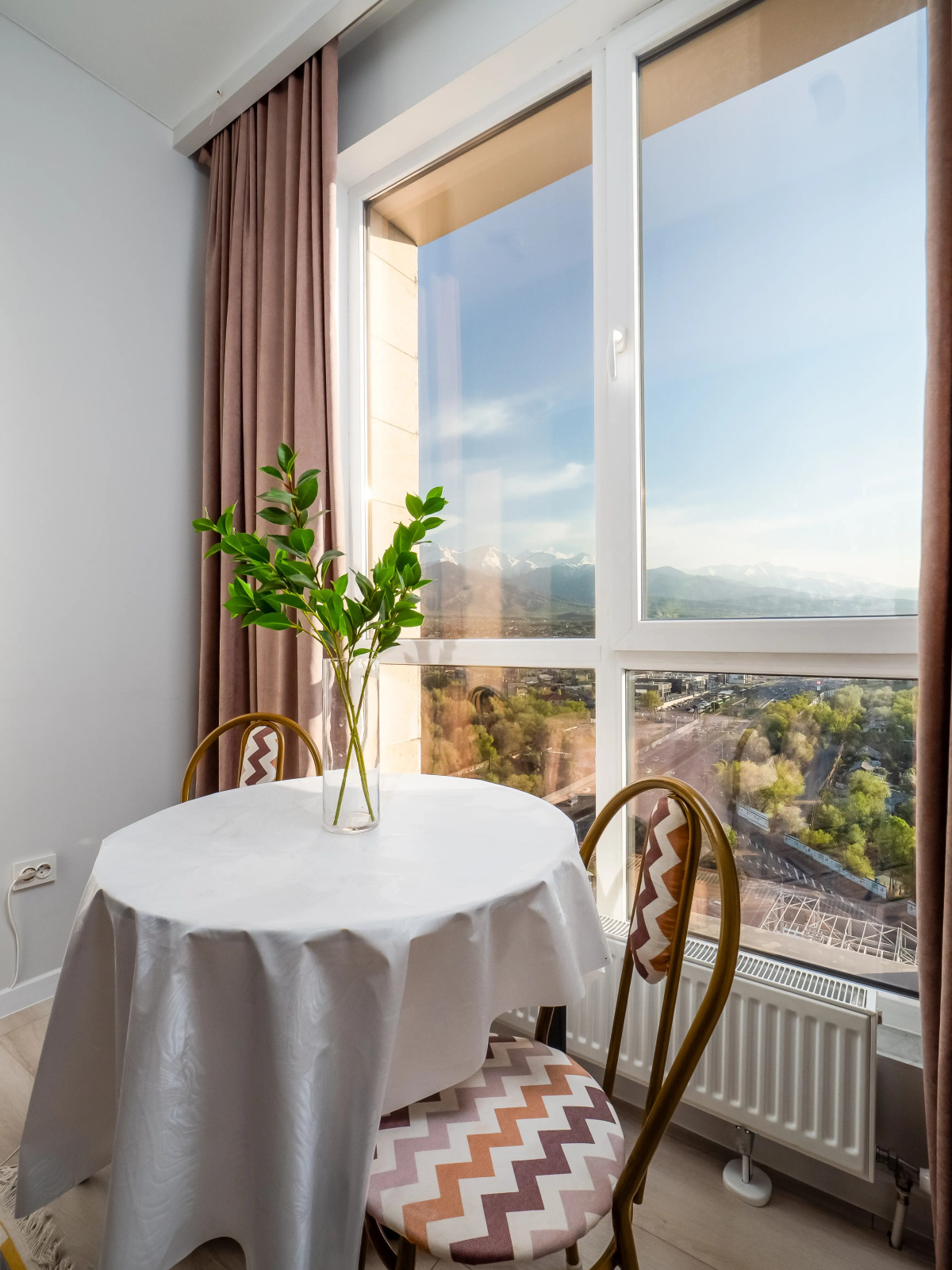 Квартира Евродвушка с потрясающим видом на горы