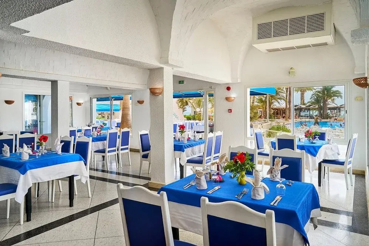 Курортный отель Hari Club Beach