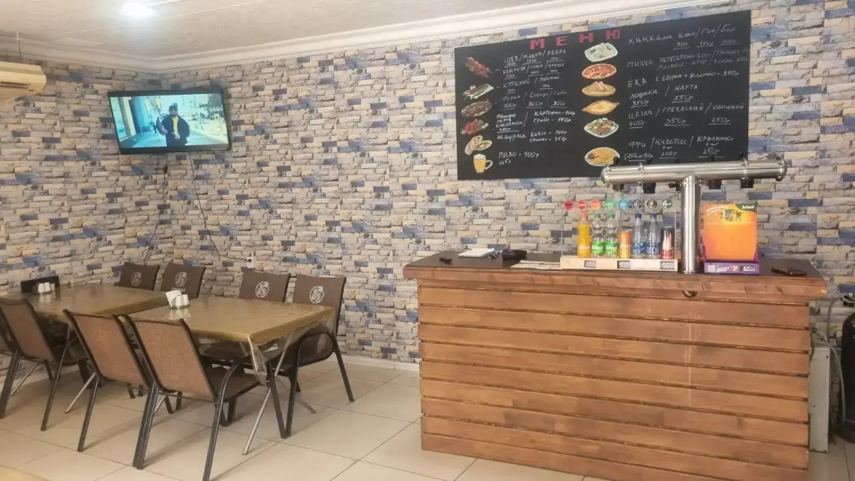 River House Apartments