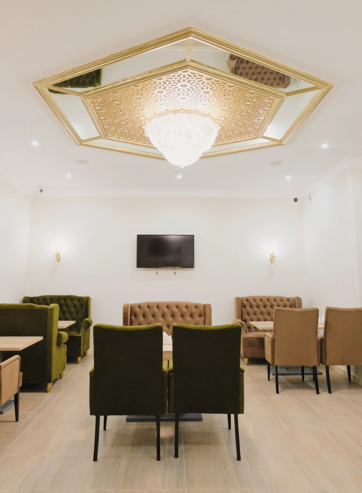 Отель Дона Исаева