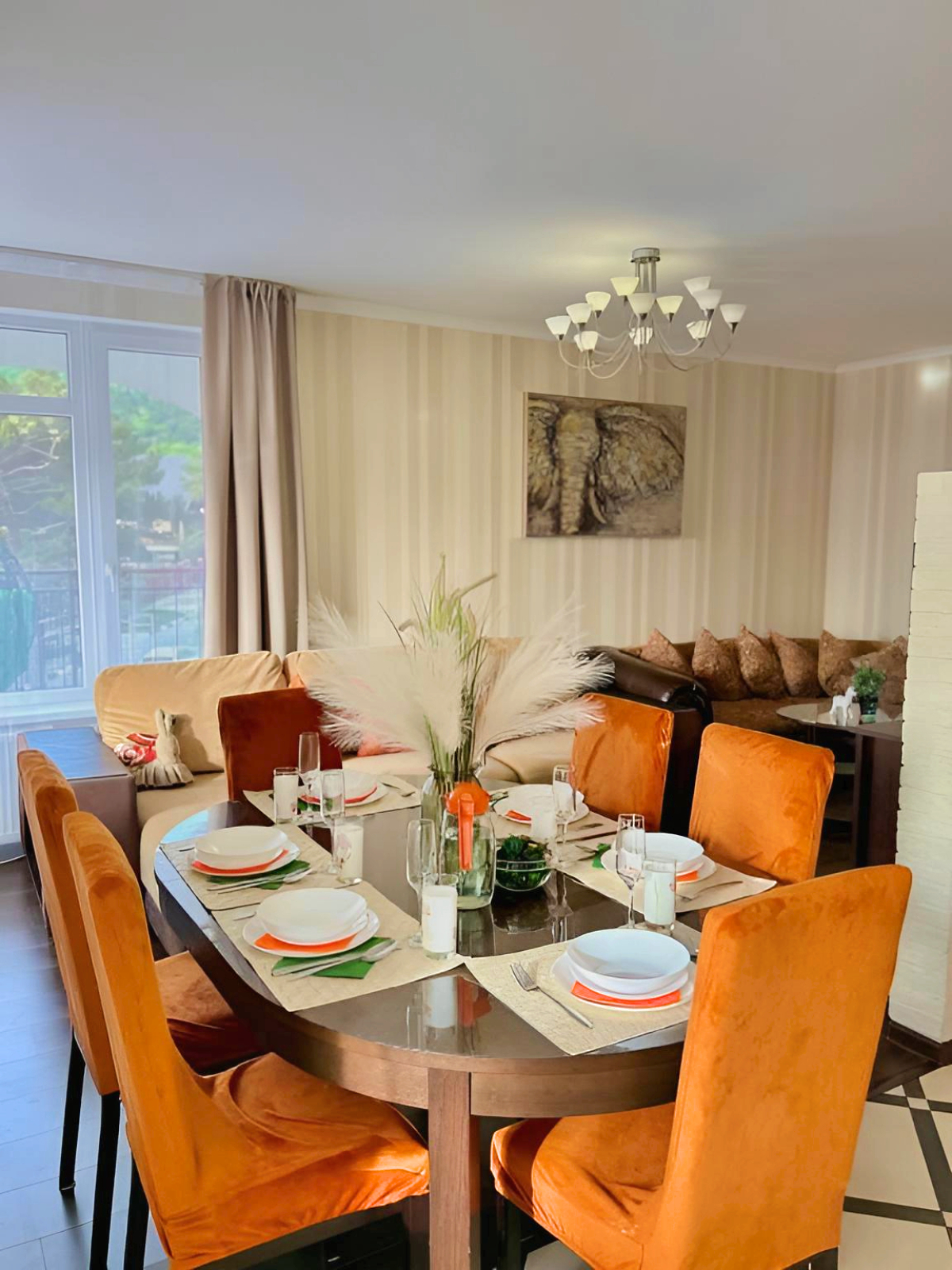 Улучшенные трехкомнатные апартаменты с террасой