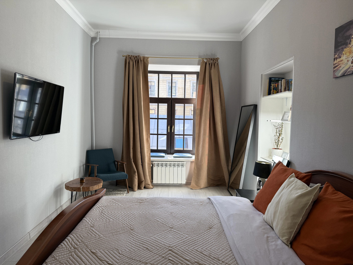 Квартира Orlov House с видом на крыши Петербурга