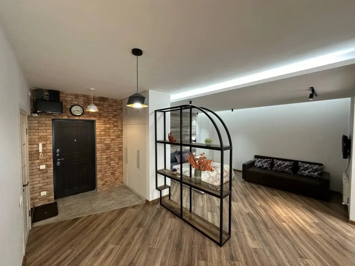 Апартаменты 105 около арбата с видом на горы