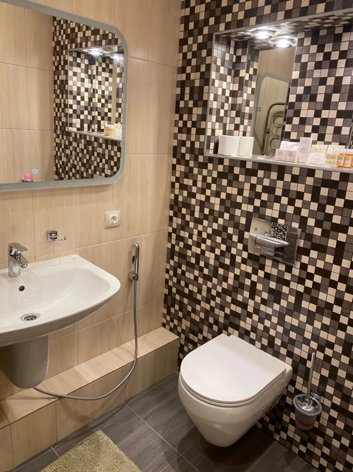 Апартаменты на Средней 13