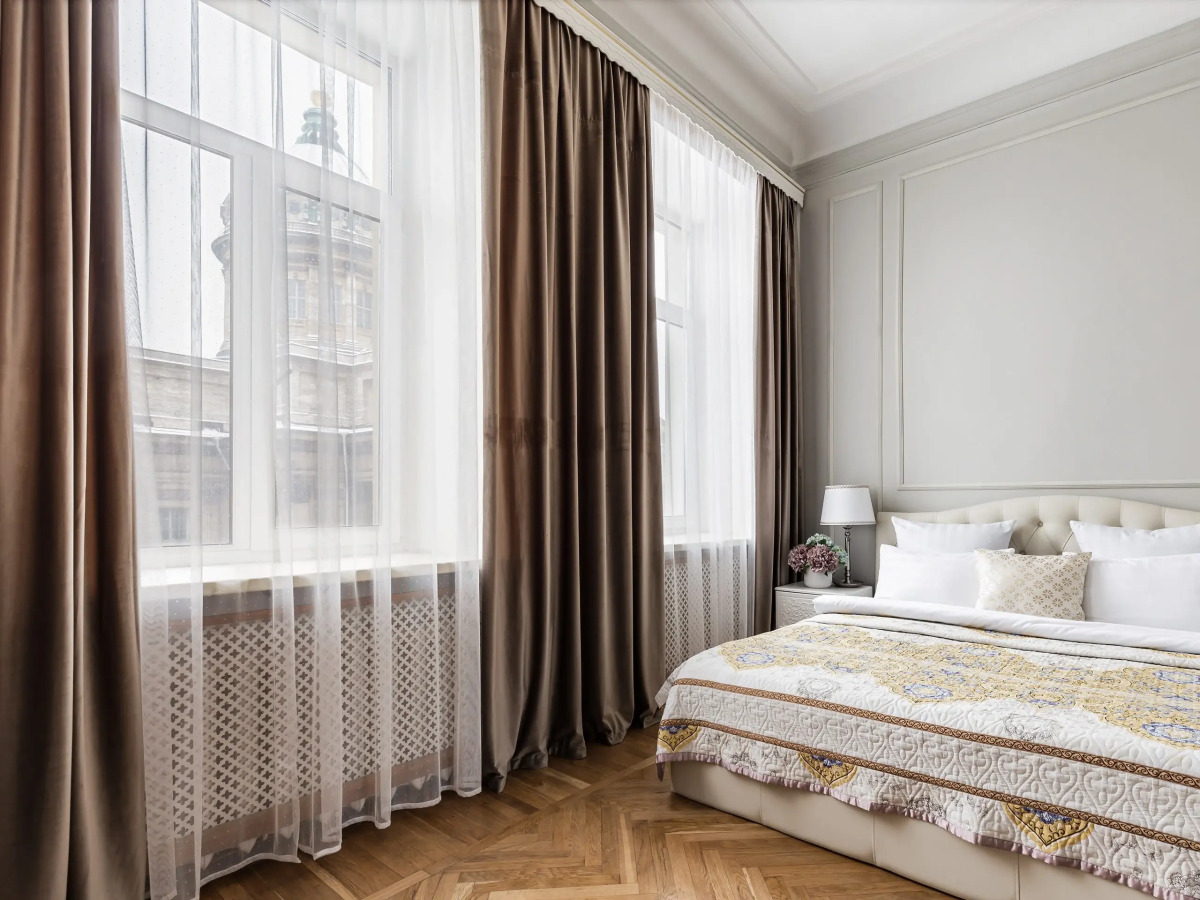 Апартаменты Minin Apartments с видом на Казанский собор 120 кв.м.