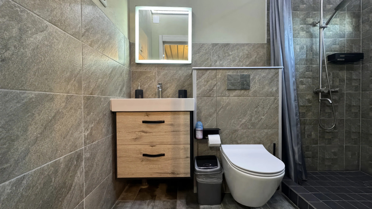 Частный дом коттедж у пристани в центре города