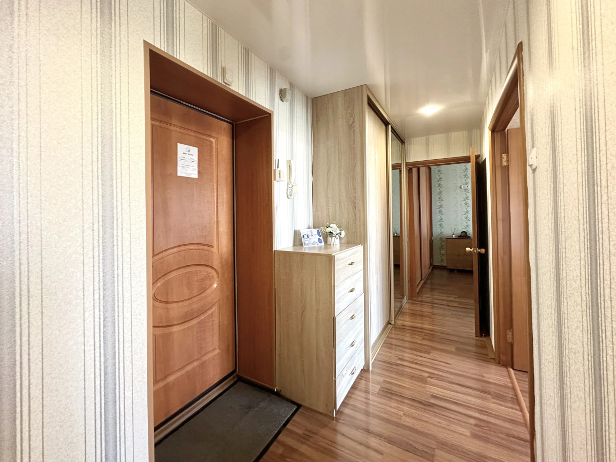 Апартаменты на 100летии 128а на 4х человек