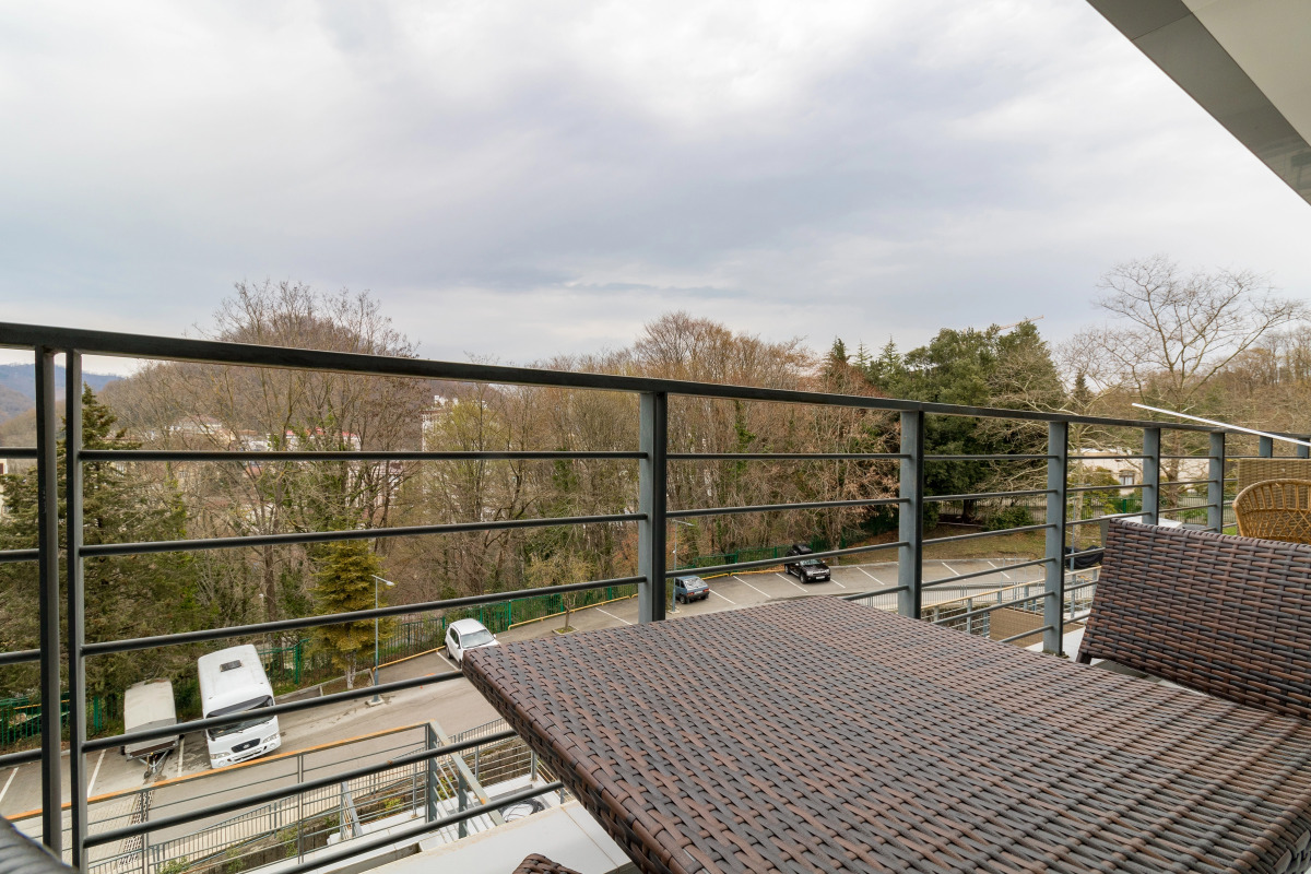 Апартаменты Полулюкс Улучшенный с Террасой