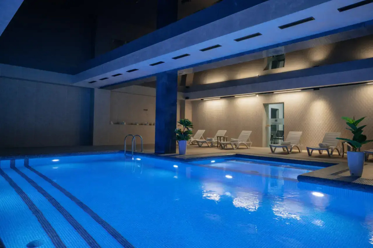 Отель Kohinur Plaza