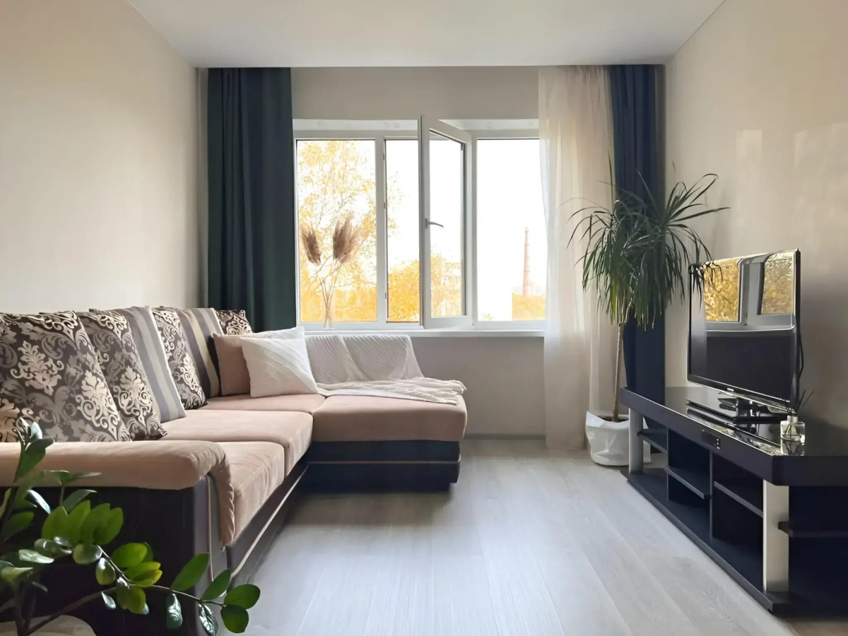 Квартира на Рихарда Зорге 42