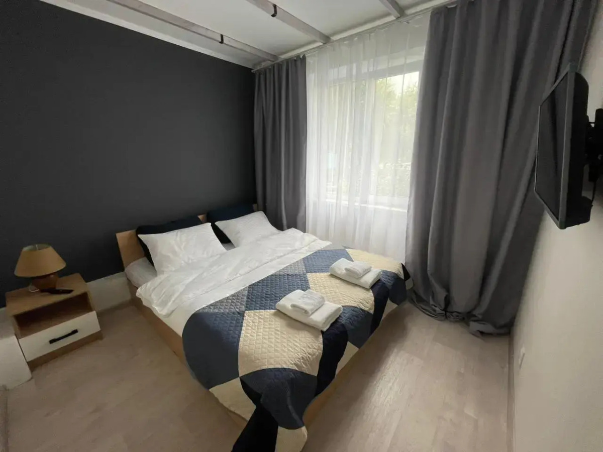 Квартира Отличный день 2 комн. у Алмаза