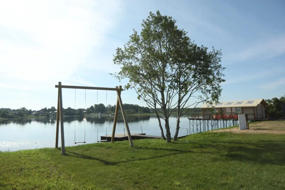 Глэмпинг Носороги