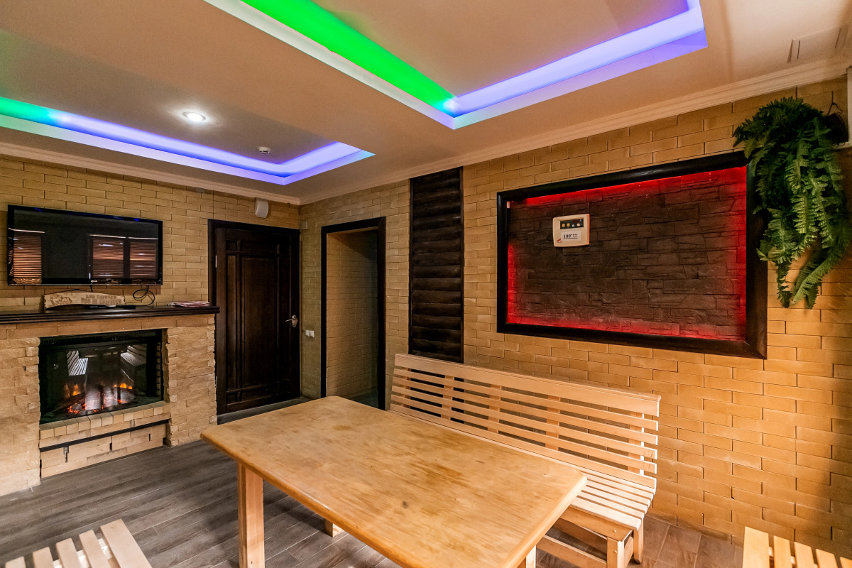 Отель Скала