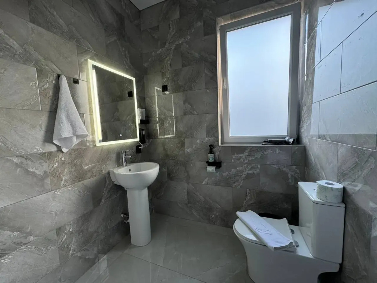 Вилла Небо с Подогреваемым Бассейном и Сауной