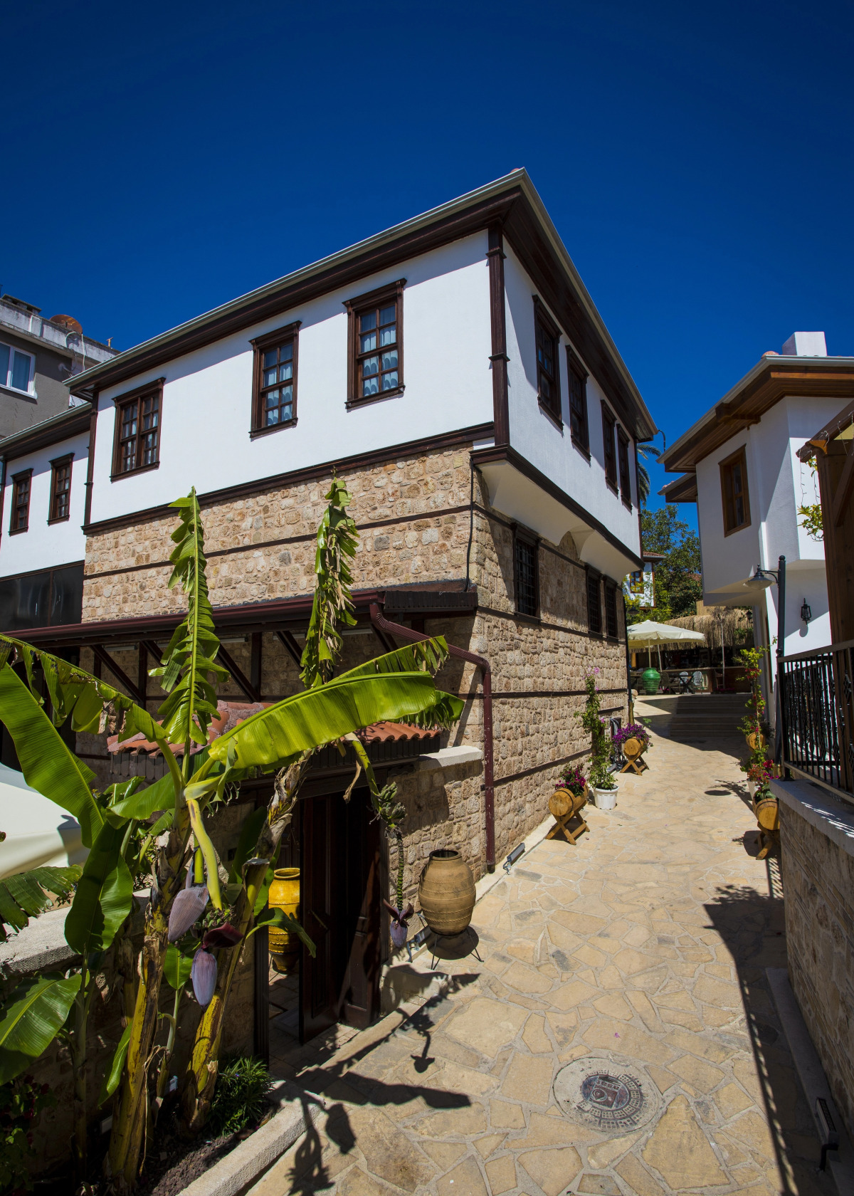 Отель WOO Town Suites