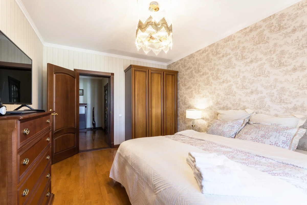 Апартаменты Большие красивые апартаменты напротив Кремля