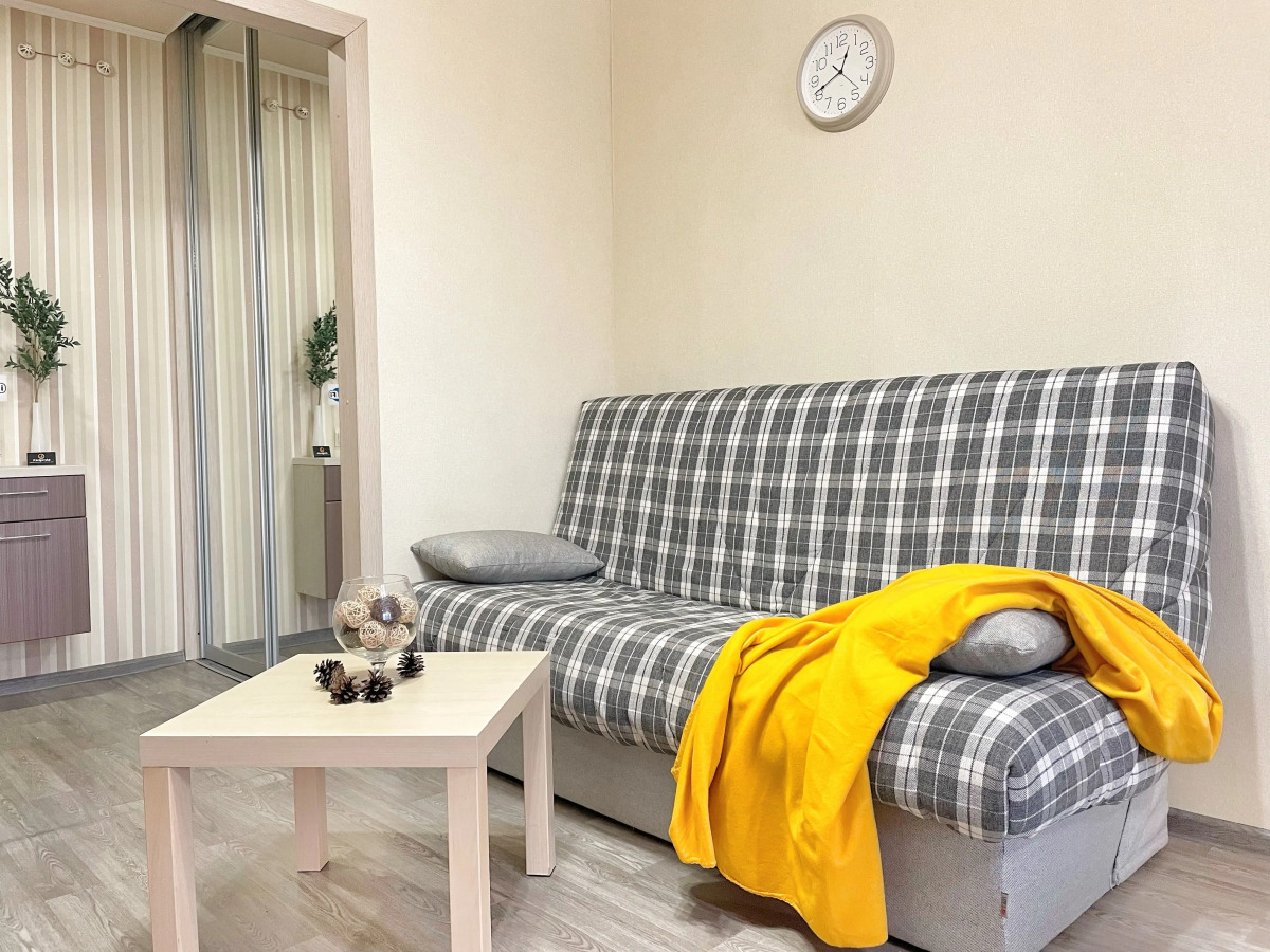 Апартаменты КвартАп на Романтиков 9