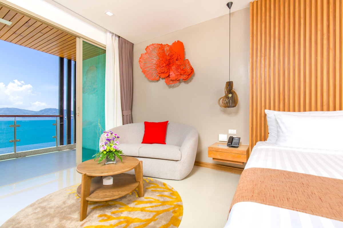 Отель Wyndham Grand Phuket Kalim Bay
