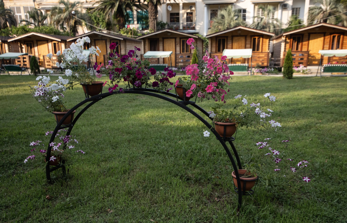 Отель At The Sea